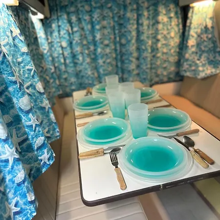 Autocaravana Sally リスボン